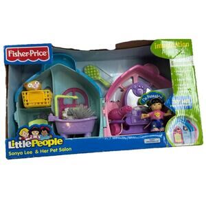 Fisher-Price Little People Sonya Lee & Her Pet Salon toy set Vintage 2007